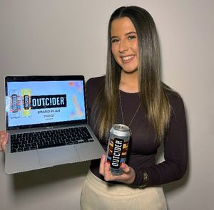 Photo of Alicia Evans