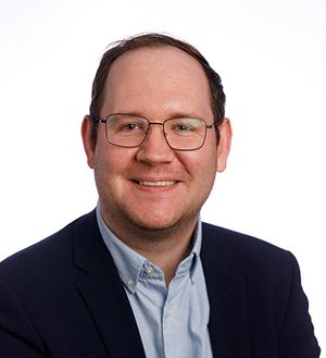 Photo of Dr Ross McKenzie